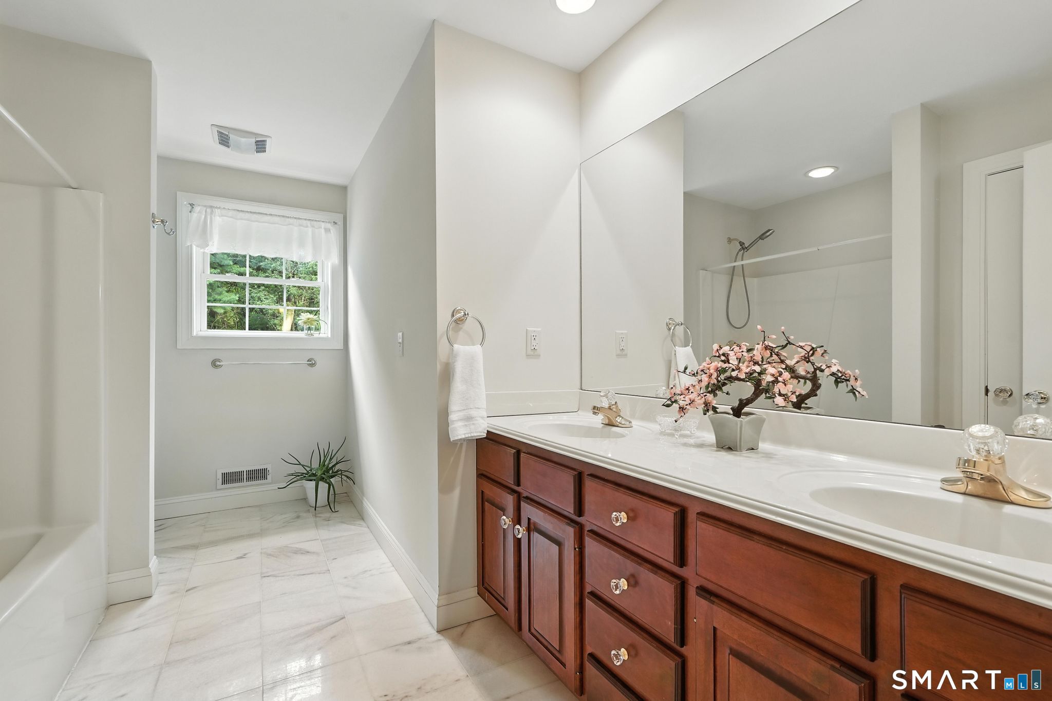 28 Royal Manor Somers CT 06071