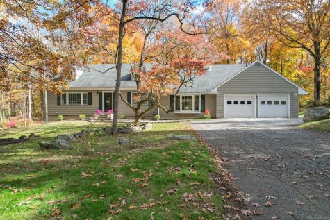 76 Sugarloaf Mountain Road Ridgefield CT 06877