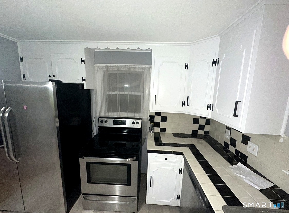52 Ellsworth Drive Bloomfield CT 06002