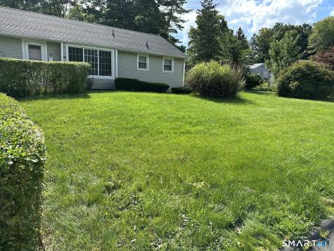 52 Ellsworth Drive Bloomfield CT 06002