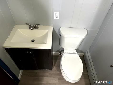 52 Ellsworth Drive Bloomfield CT 06002