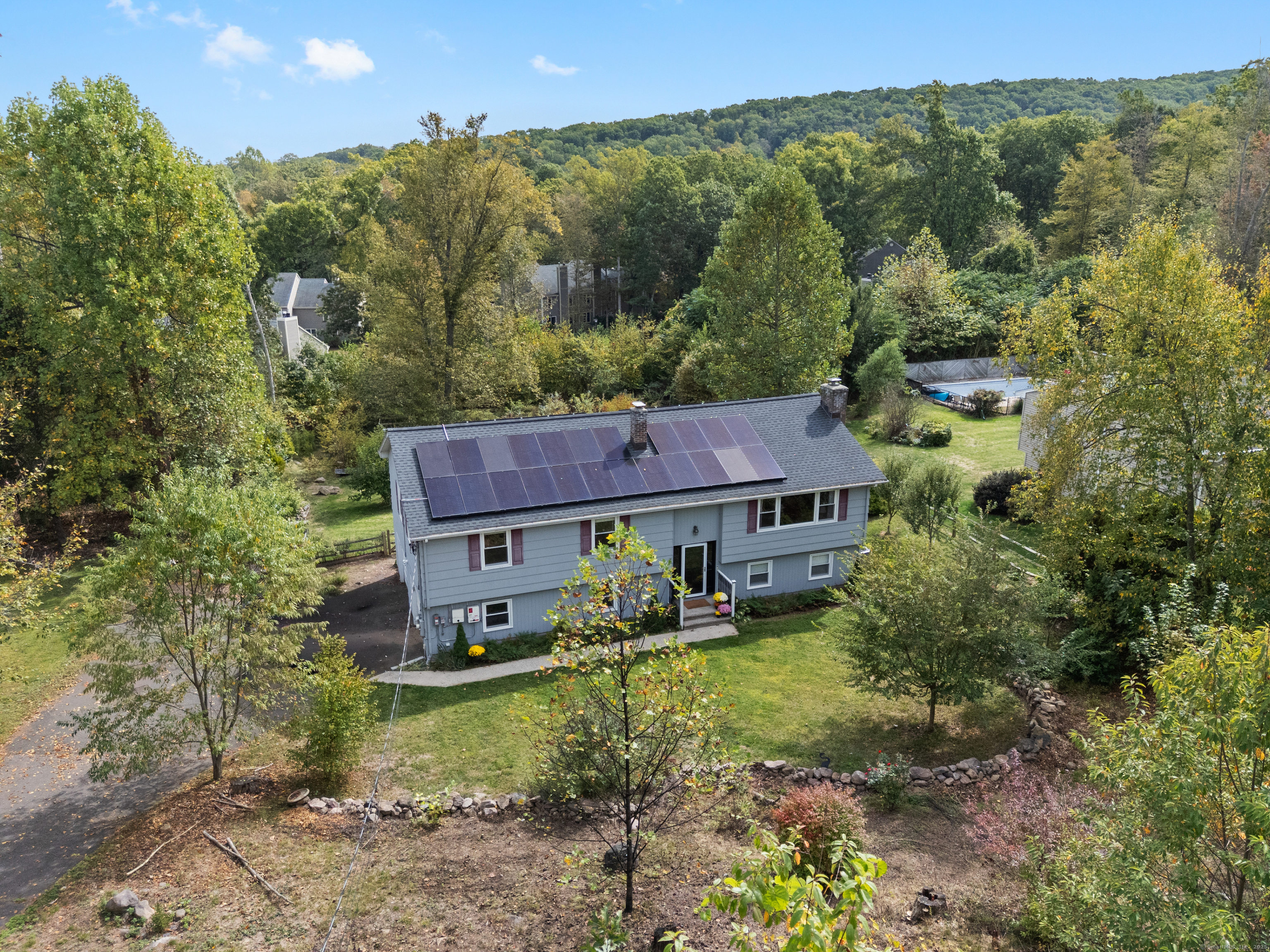 1897 Shepard Avenue Hamden CT 06518