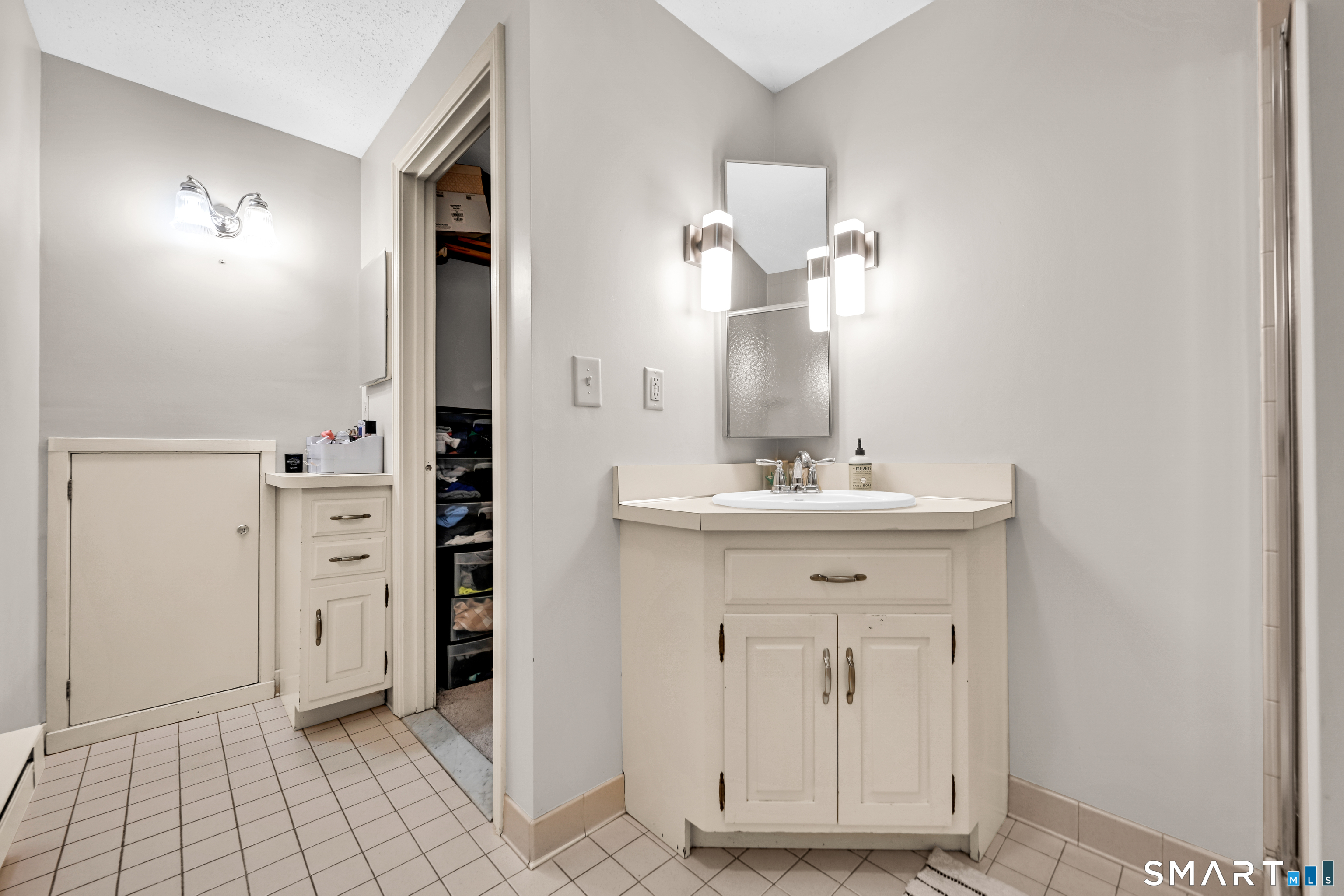 190 Hightower Road Southington CT 06489