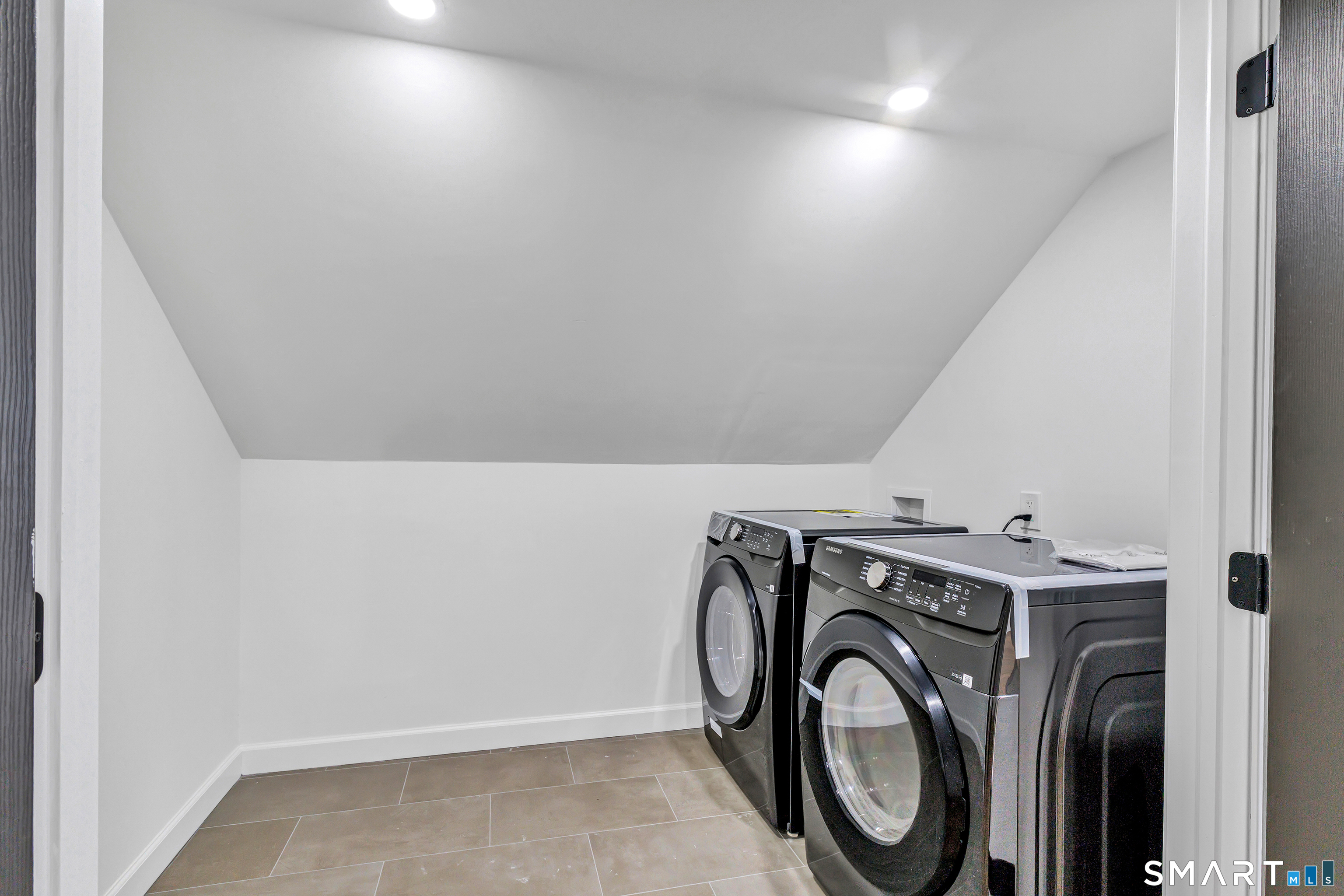 139 Wepawaug Drive Milford CT 06461