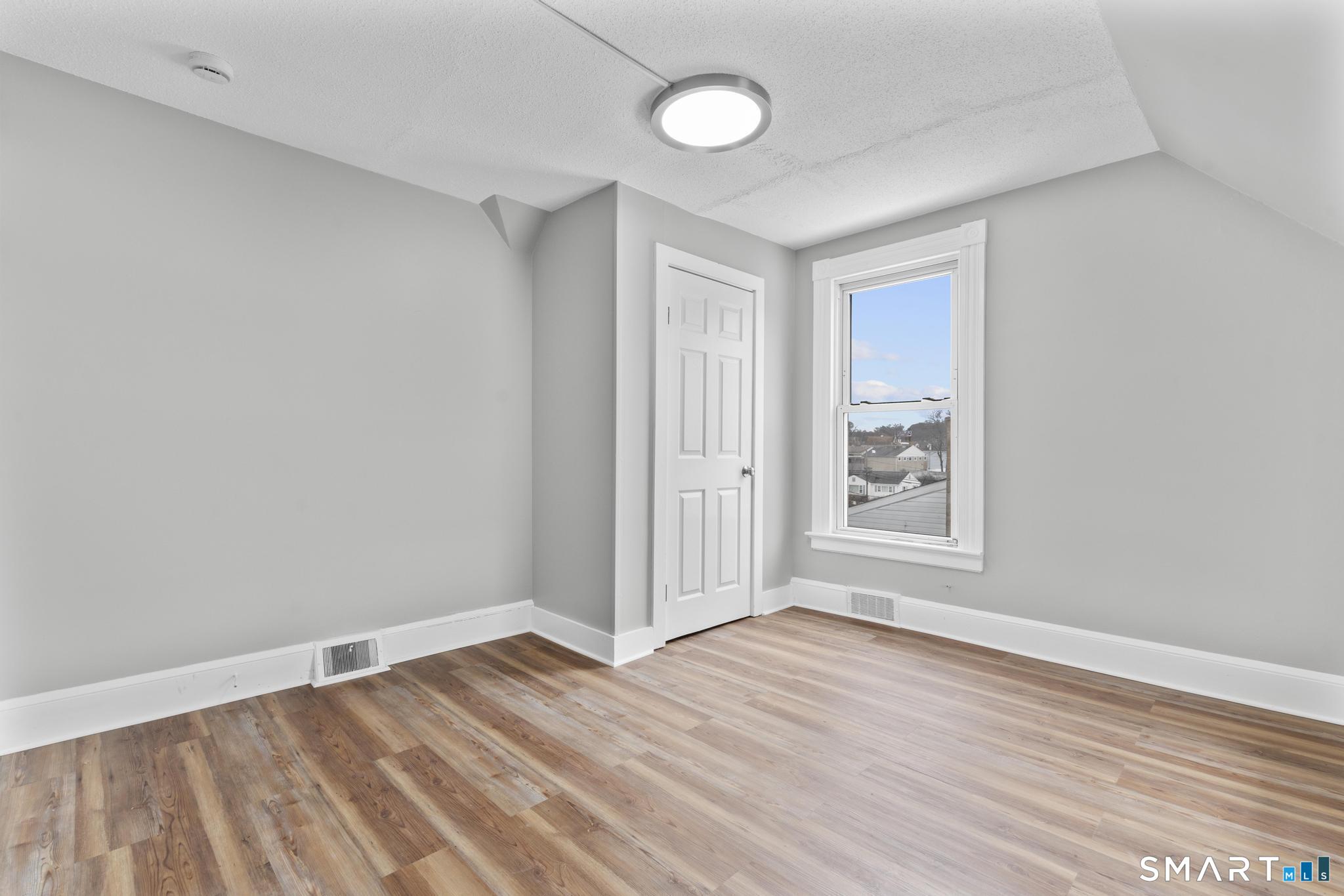 31 Alton Street Waterbury CT 06705