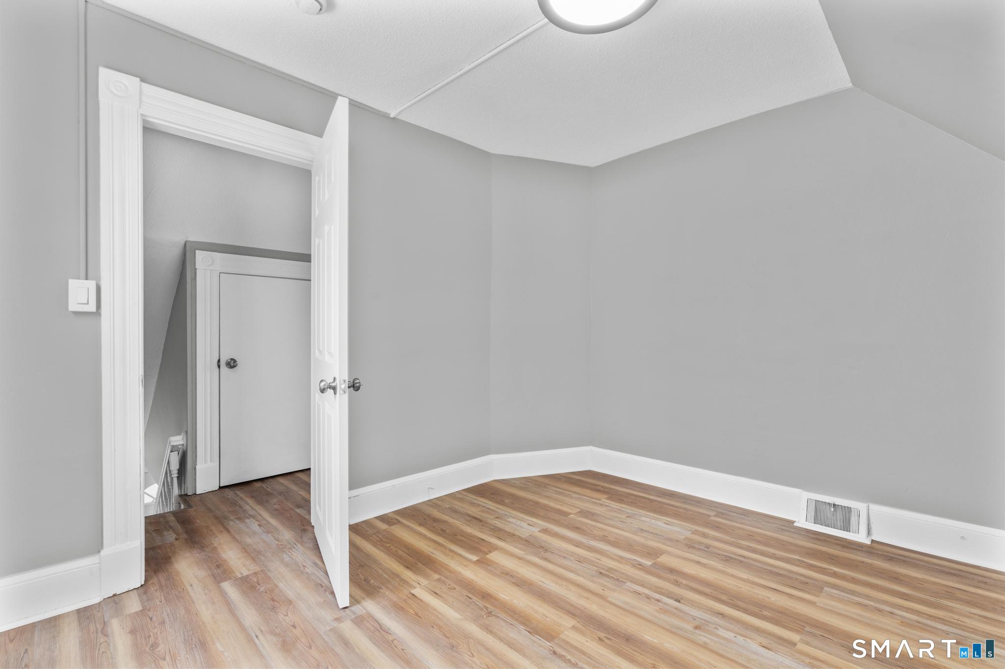 31 Alton Street Waterbury CT 06705