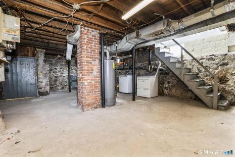 31 Alton Street Waterbury CT 06705
