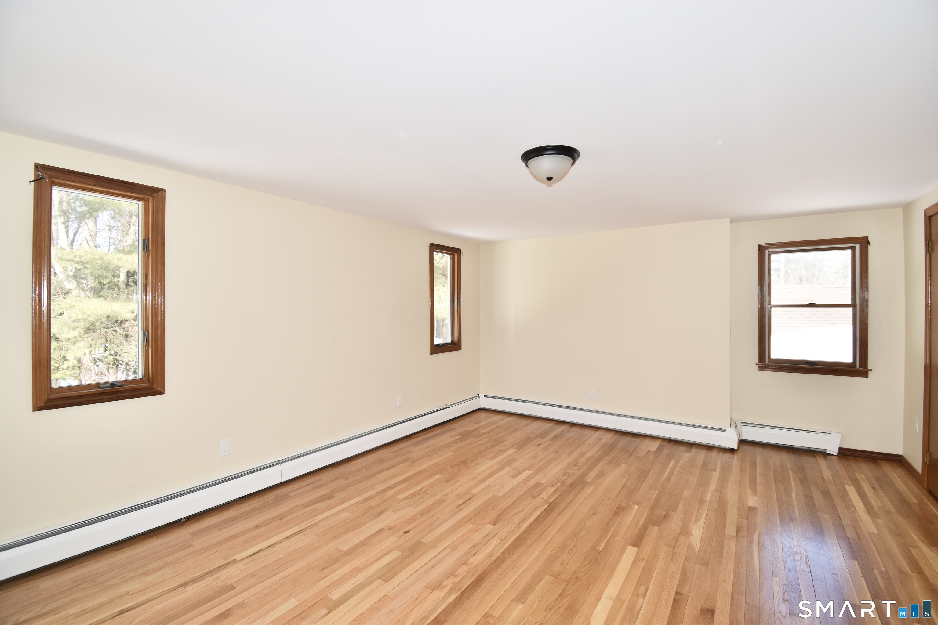 51 Oakwood Street Enfield CT 06082
