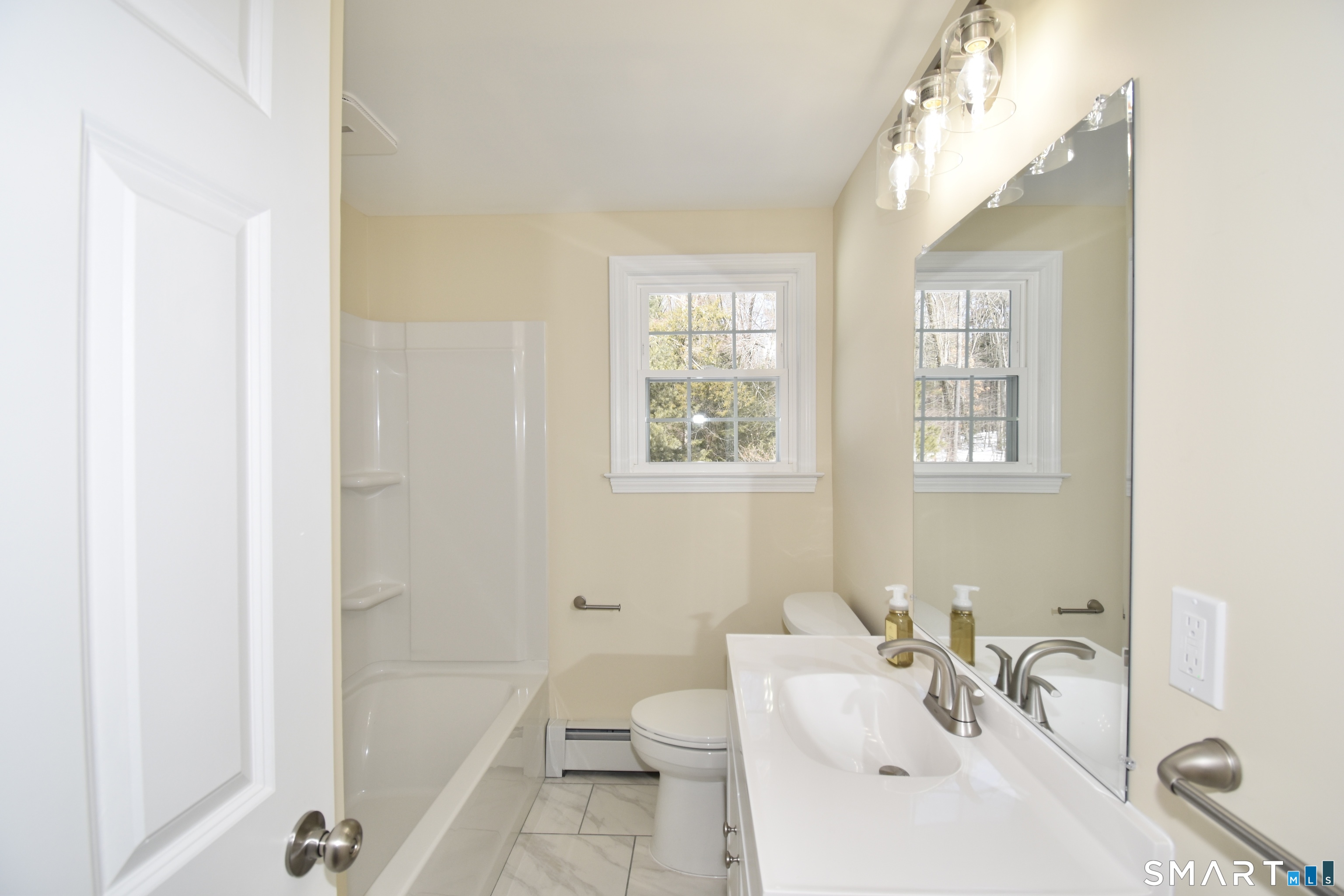51 Oakwood Street Enfield CT 06082