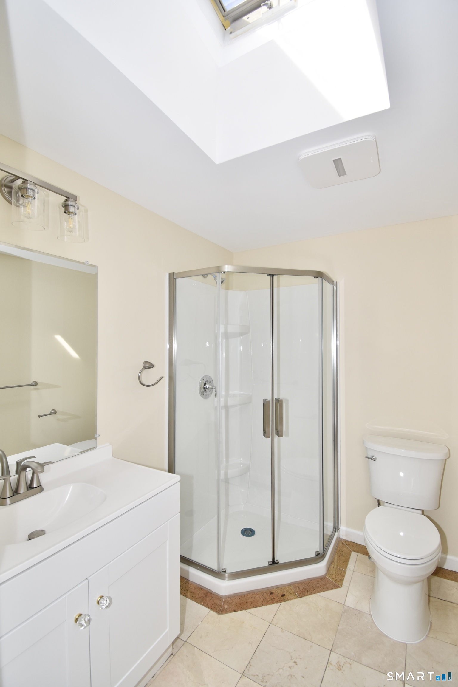 51 Oakwood Street Enfield CT 06082