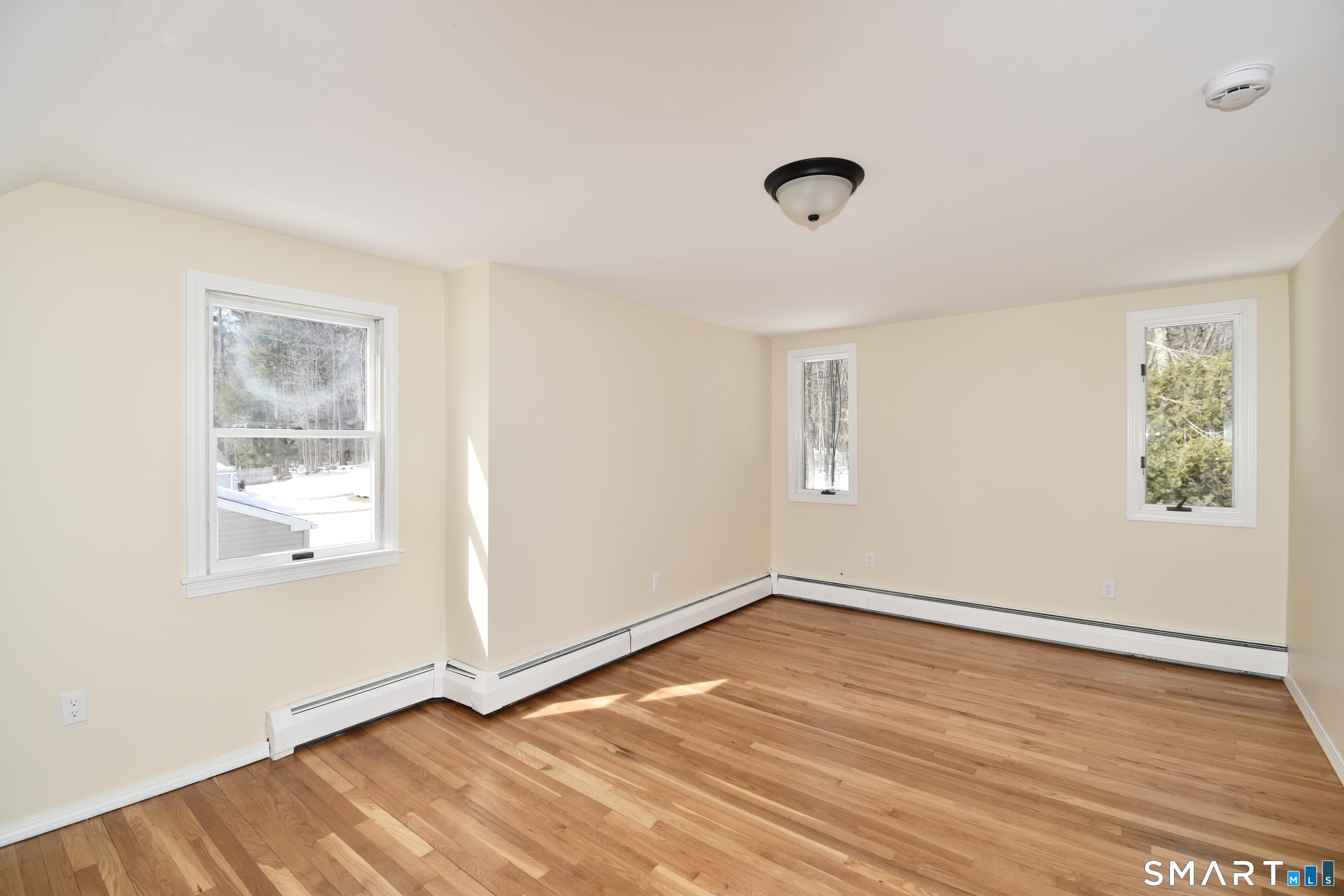 51 Oakwood Street Enfield CT 06082
