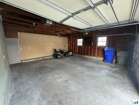 51 Oakwood Street Enfield CT 06082