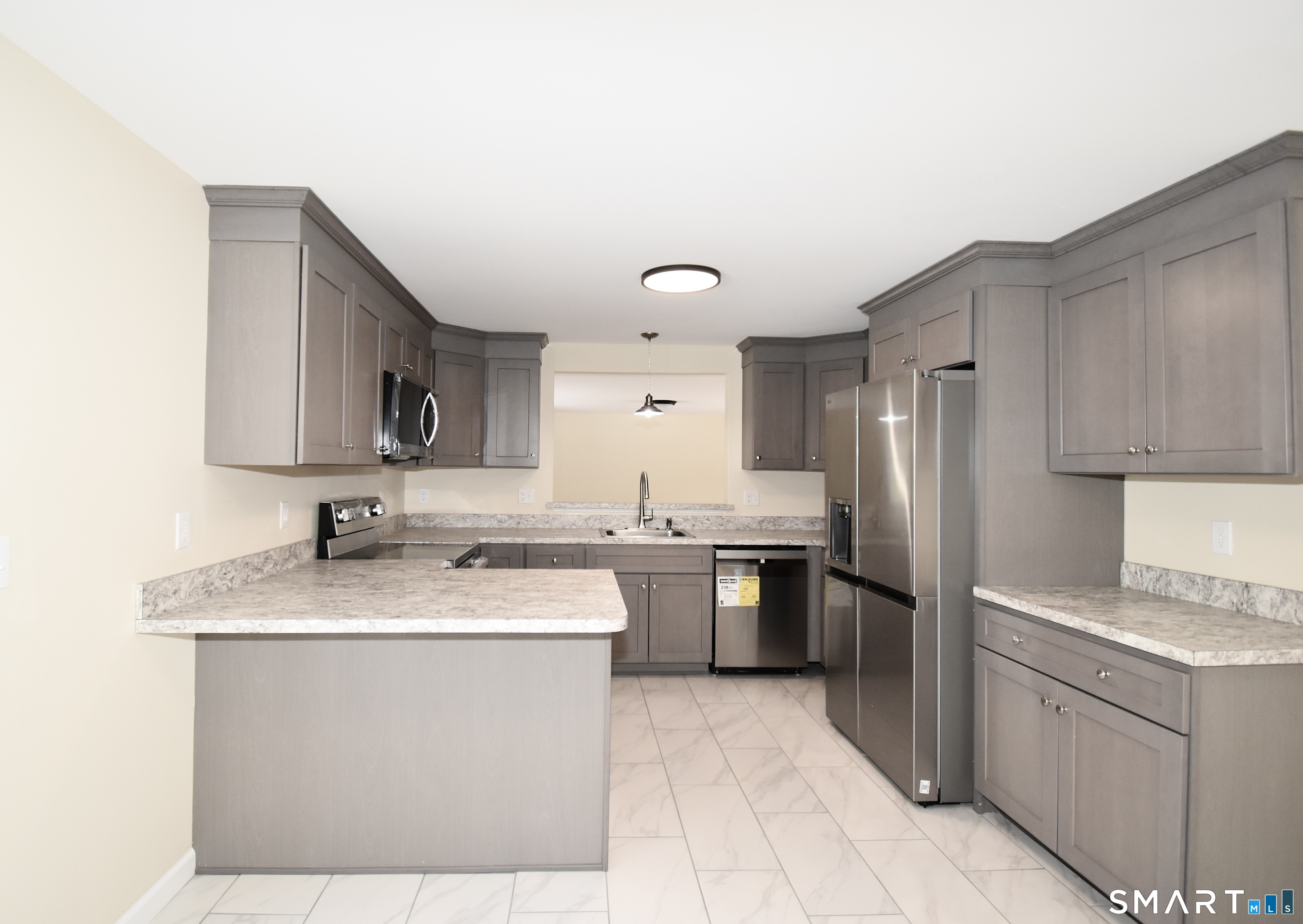 51 Oakwood Street Enfield CT 06082