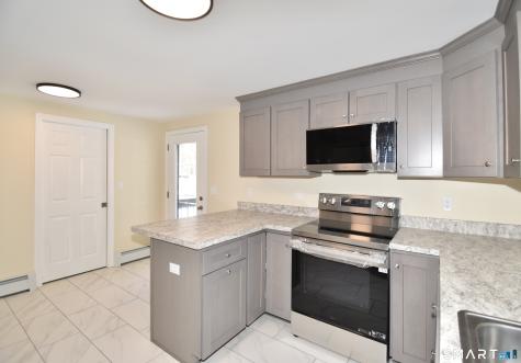 51 Oakwood Street Enfield CT 06082