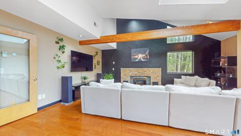 34 Deerfield Trace Burlington CT 06013
