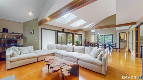 34 Deerfield Trace Burlington CT 06013