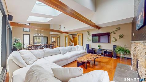 34 Deerfield Trace Burlington CT 06013