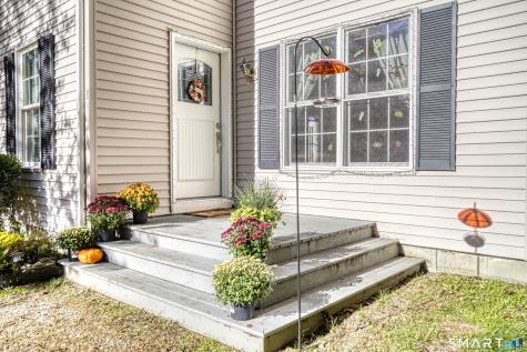 8 Totem Pole Road Thompson CT 06277