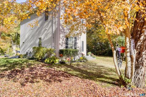 8 Totem Pole Road Thompson CT 06277