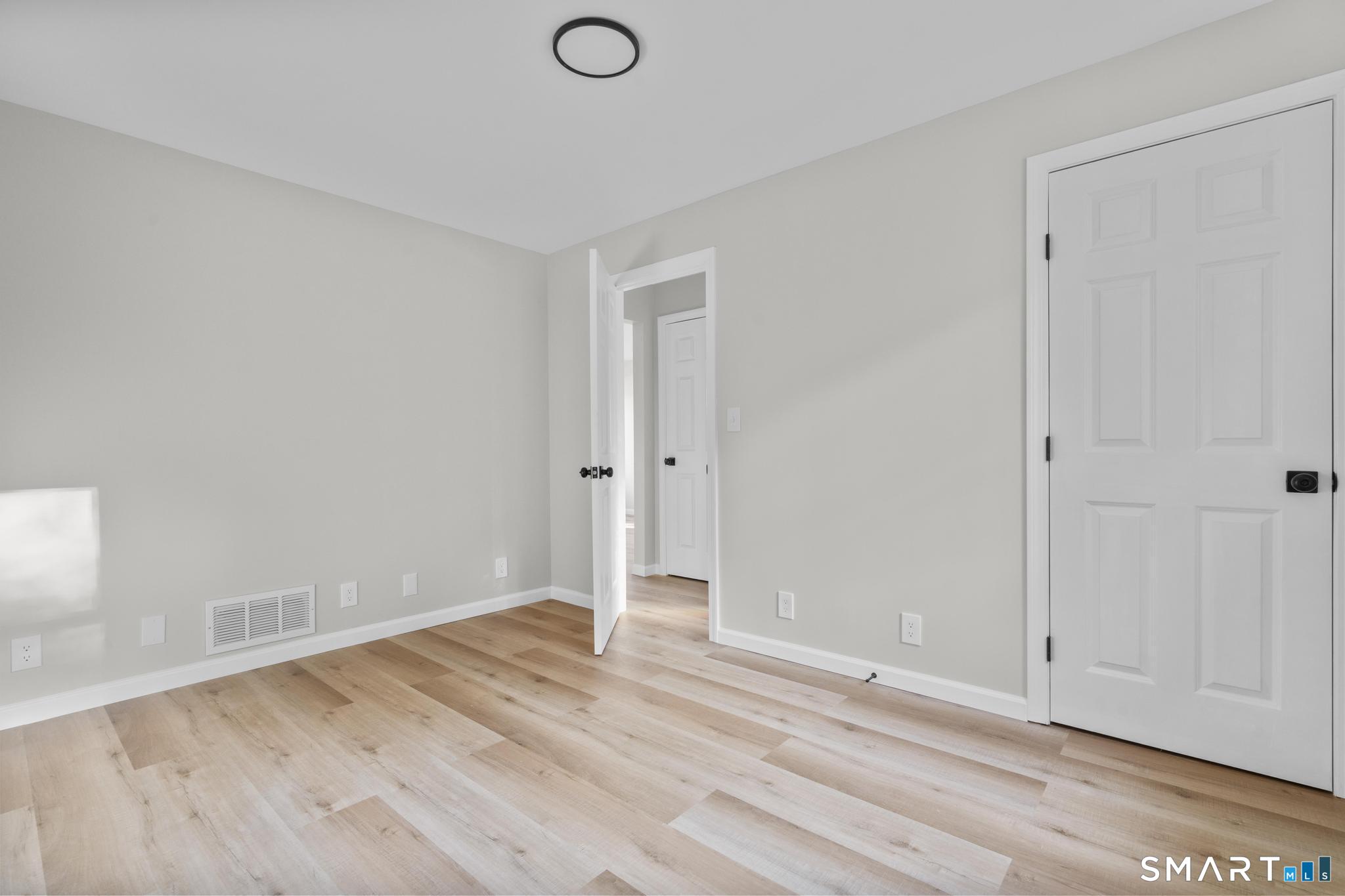 8 North Lane Wallingford CT 06492