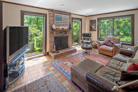 15 Tunxis Trail Redding CT 06896