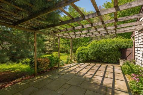 15 Tunxis Trail Redding CT 06896