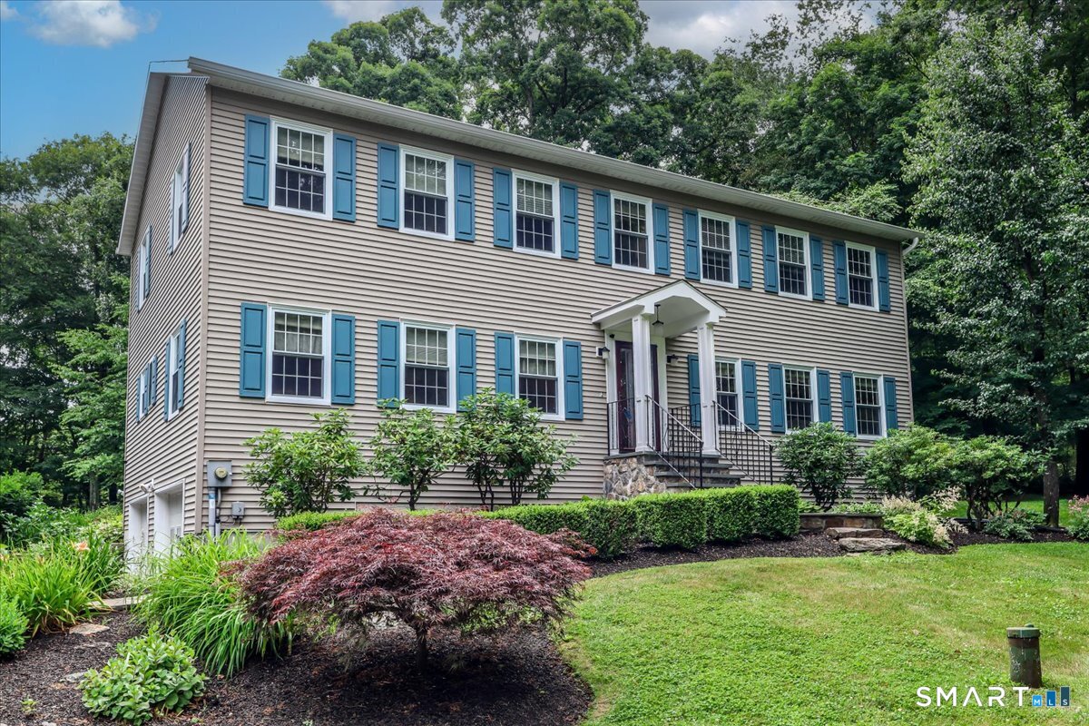 32 Country Way Bethel CT 06801