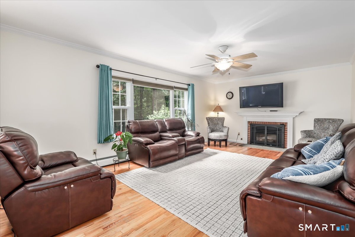 32 Country Way Bethel CT 06801