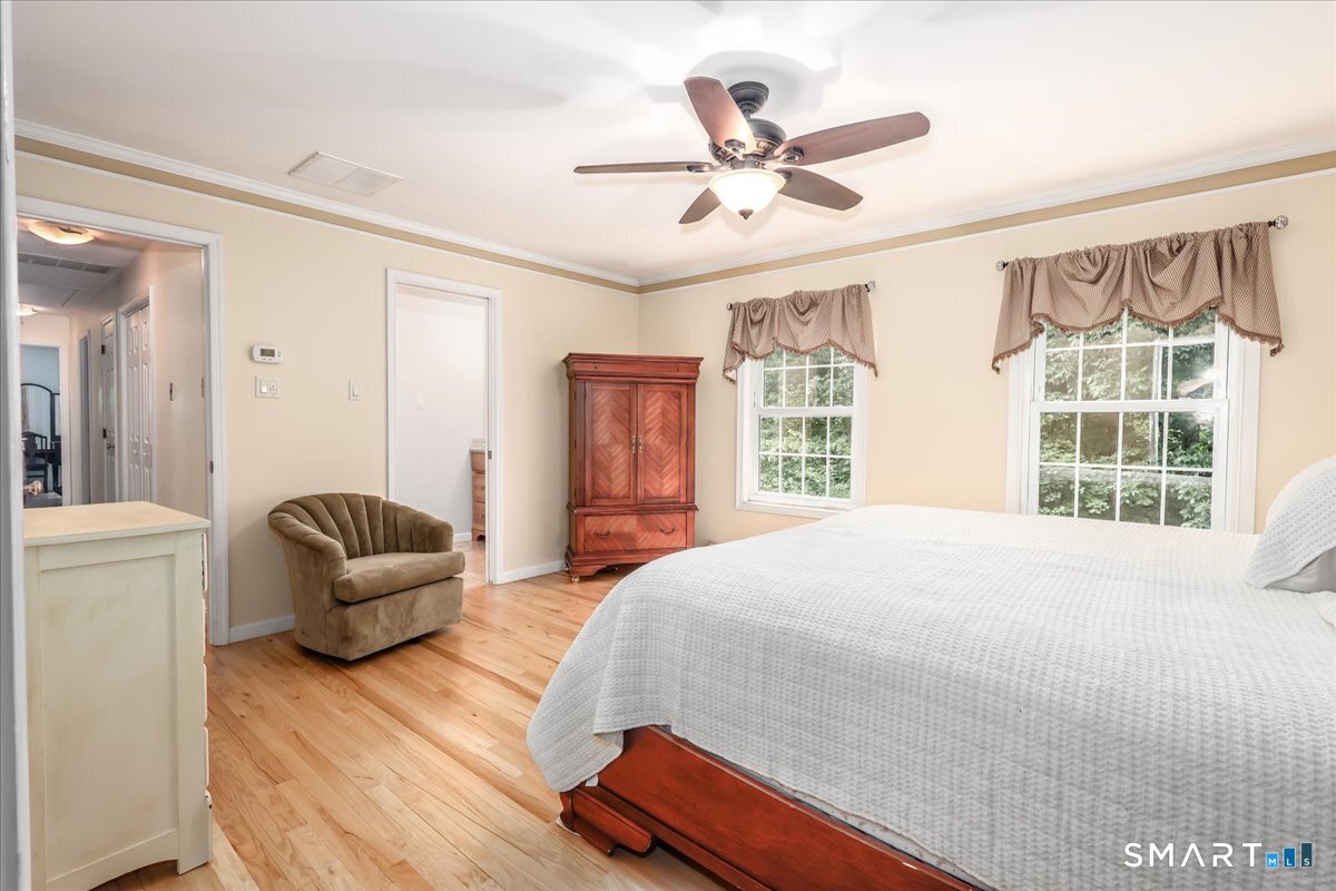 32 Country Way Bethel CT 06801