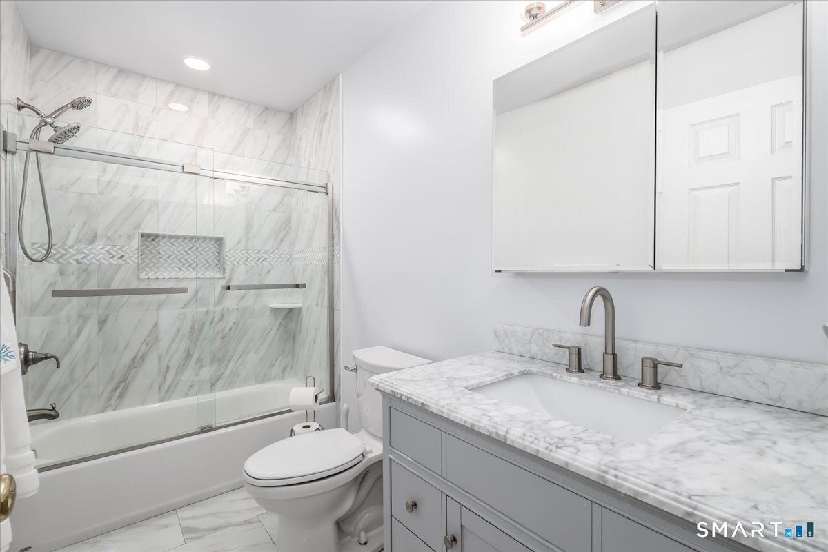 32 Country Way Bethel CT 06801