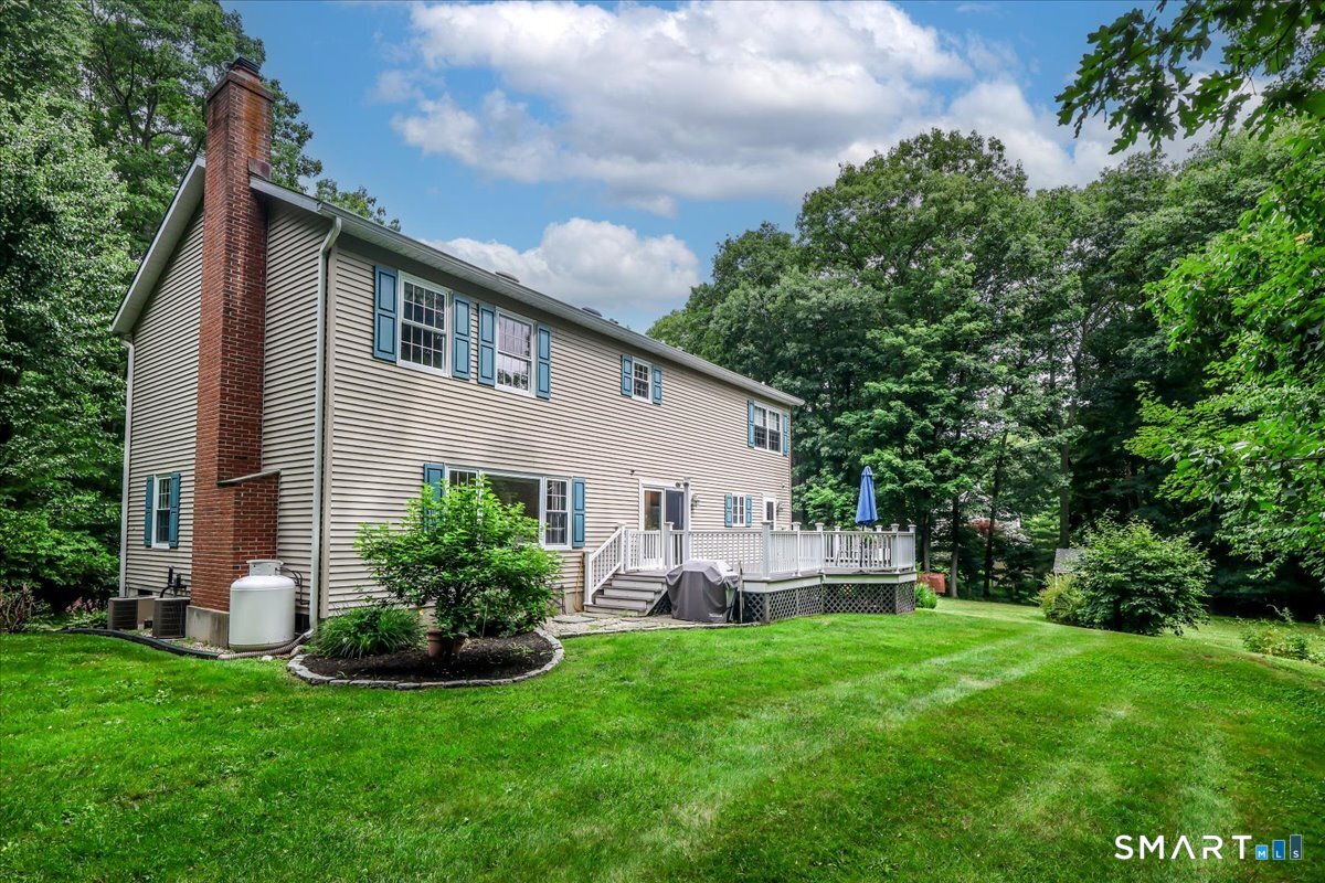 32 Country Way Bethel CT 06801