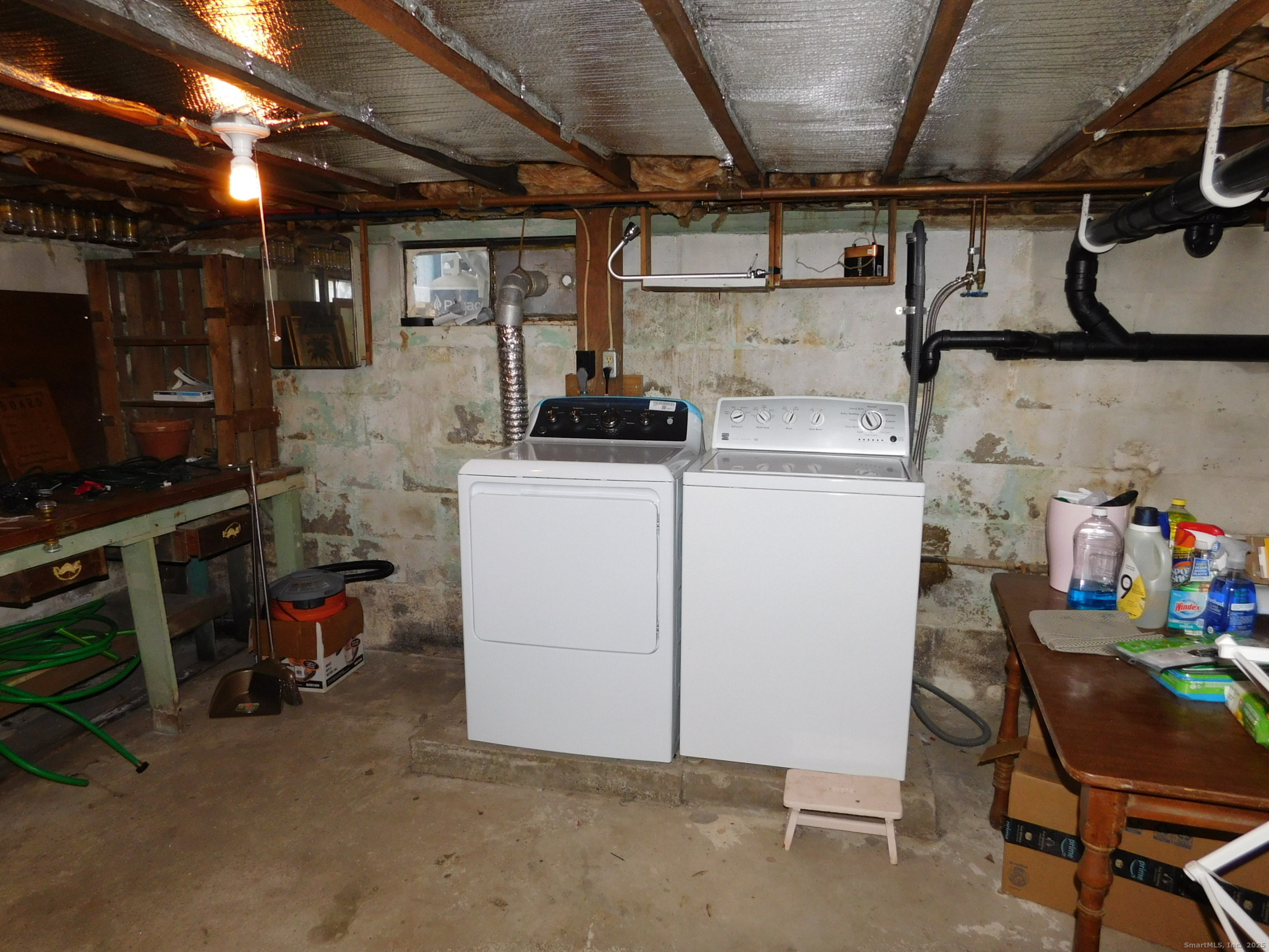 6 Anita Avenue Waterford CT 06385