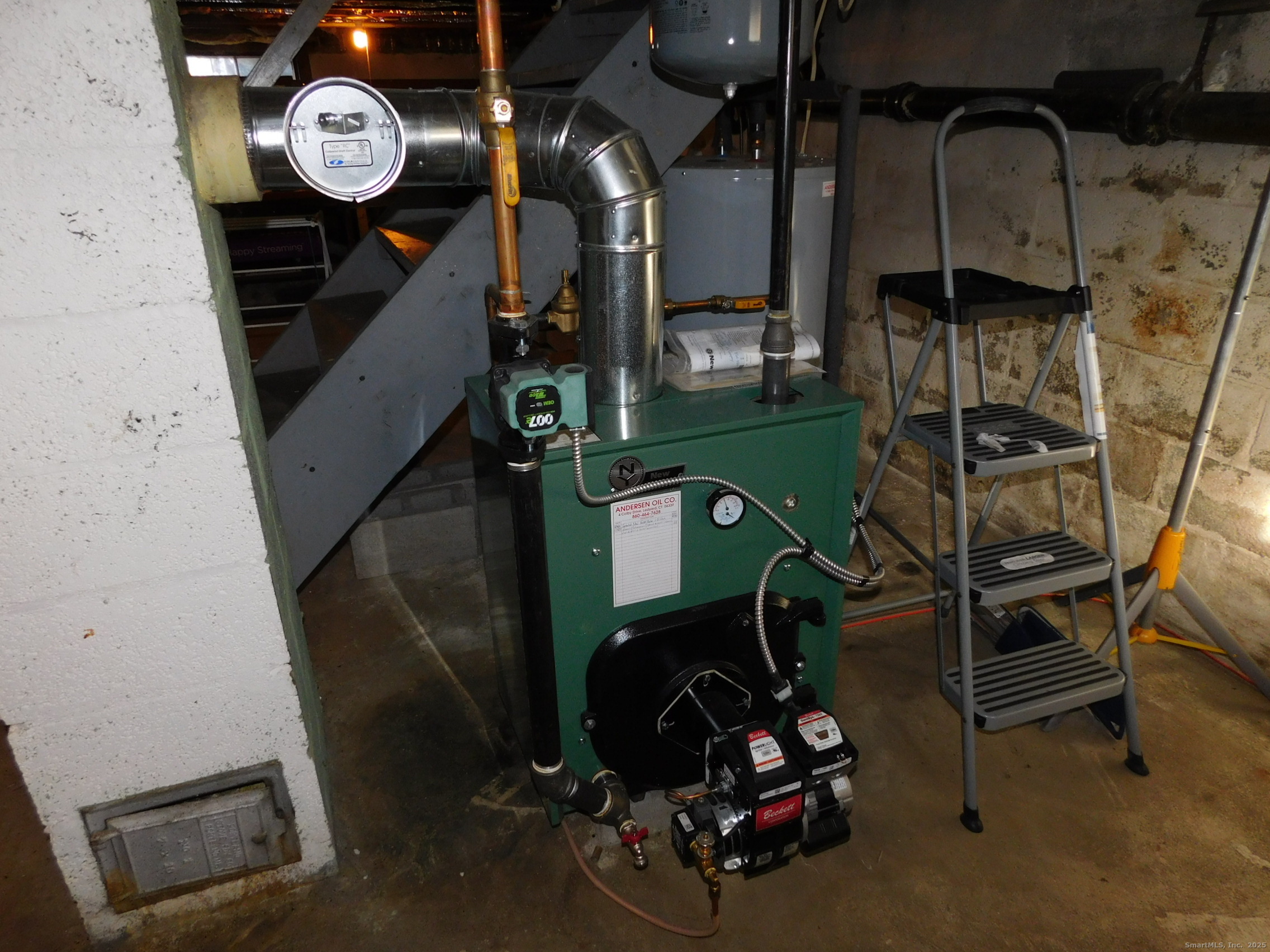 6 Anita Avenue Waterford CT 06385