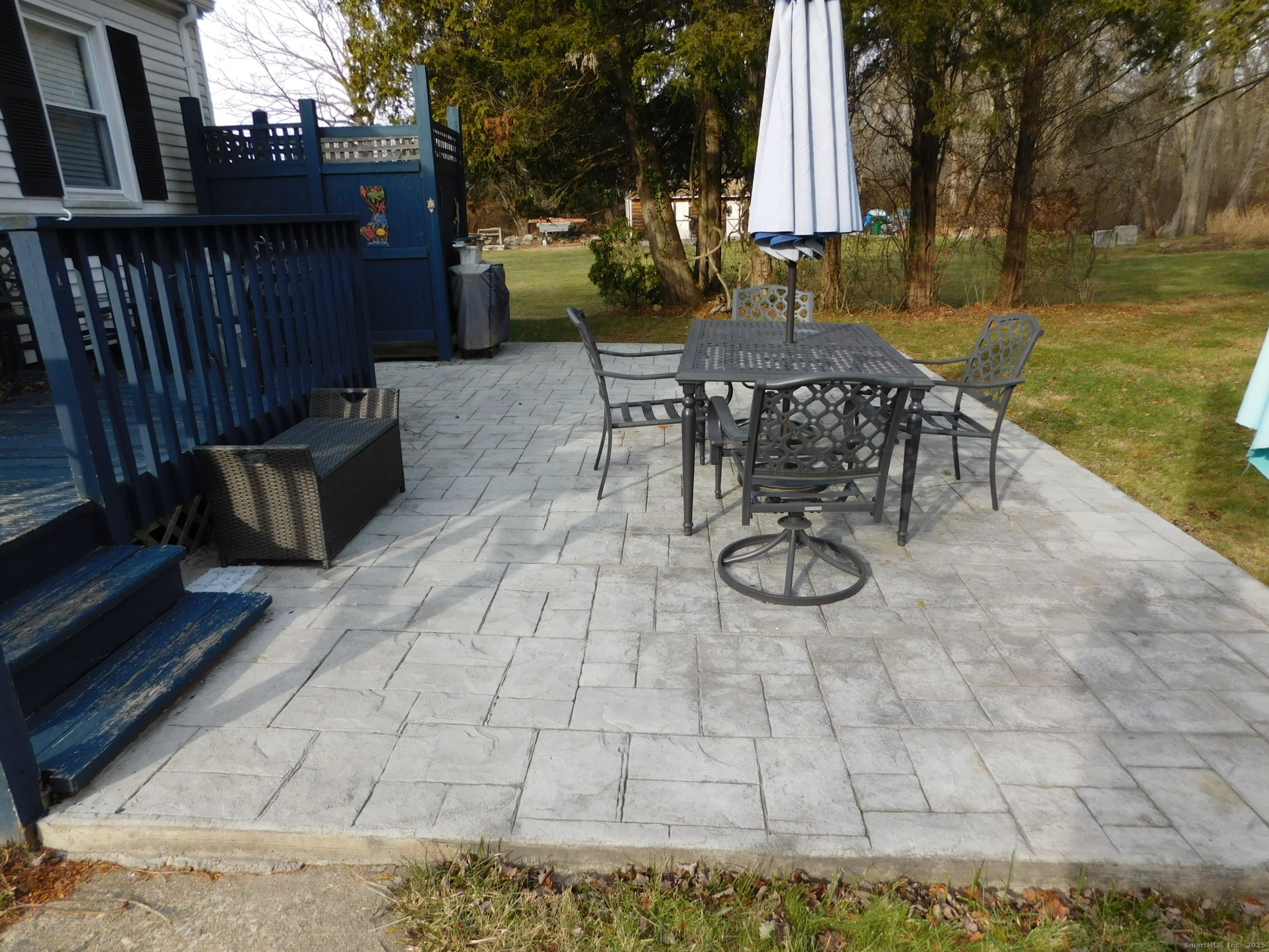 6 Anita Avenue Waterford CT 06385