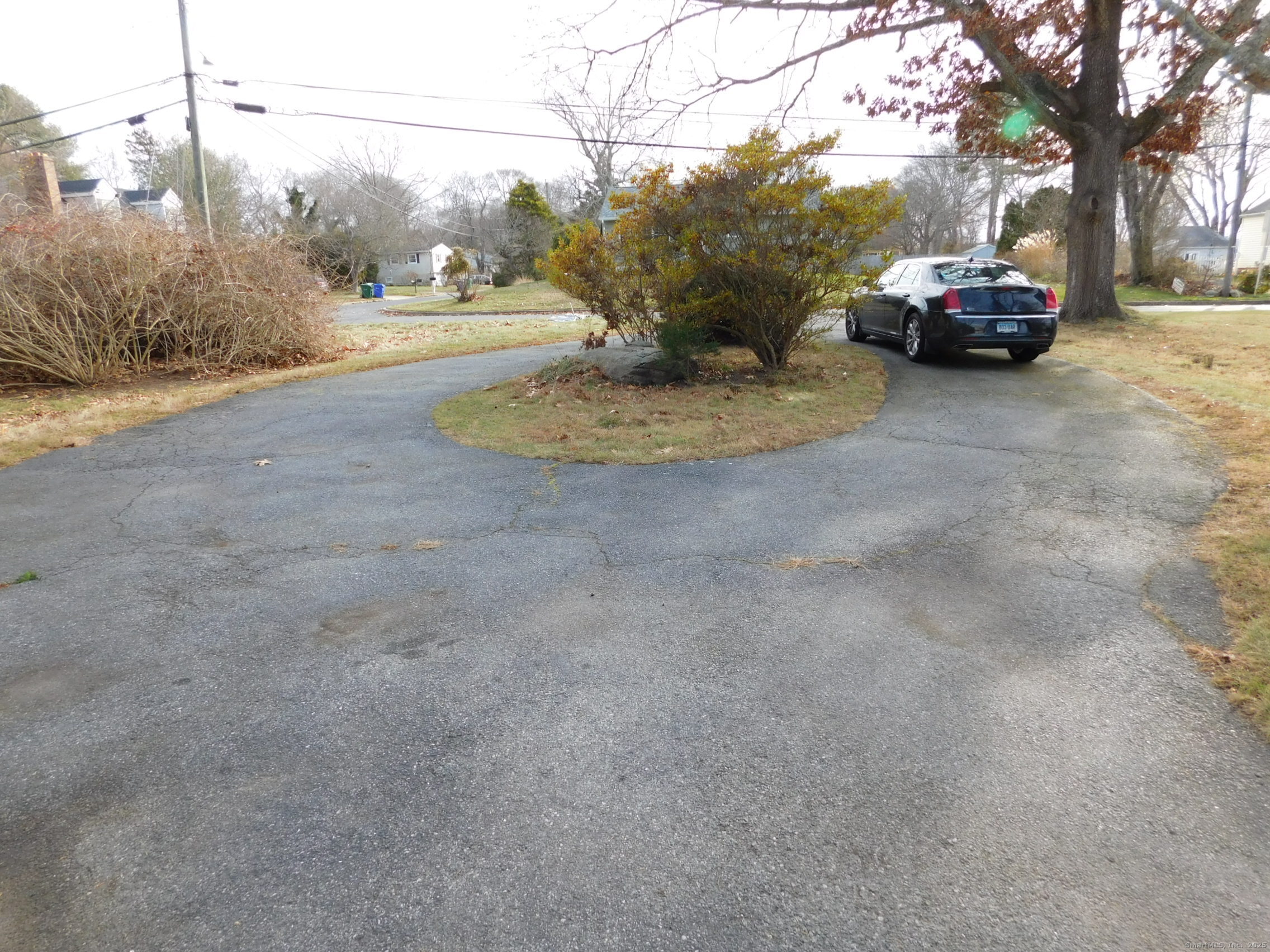 6 Anita Avenue Waterford CT 06385