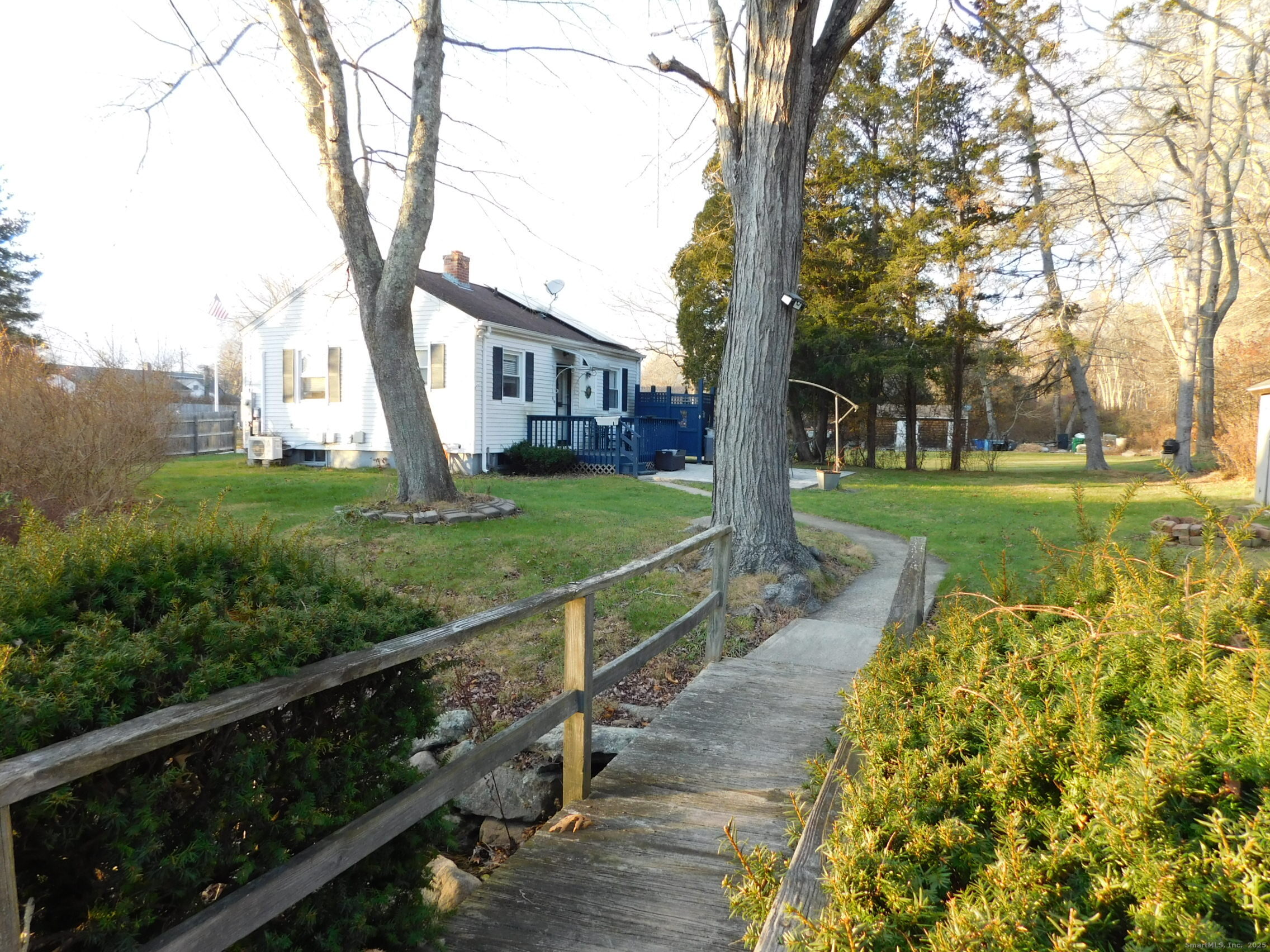 6 Anita Avenue Waterford CT 06385