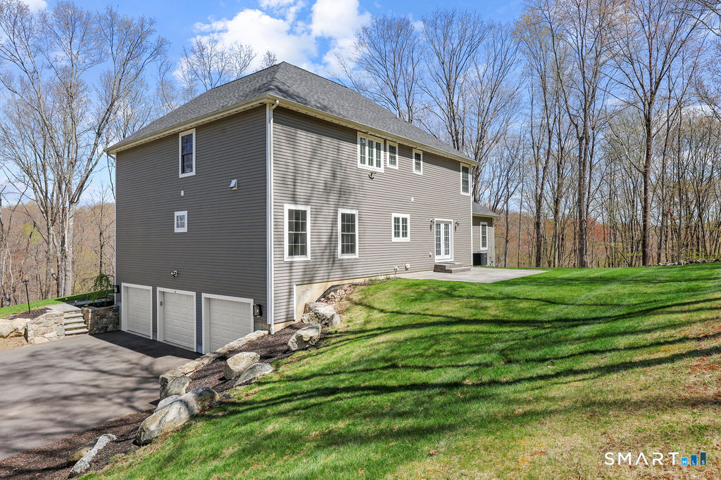 359 Hammertown Road Monroe CT 06468