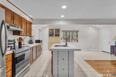 156 Bender Road Hamden CT 06518