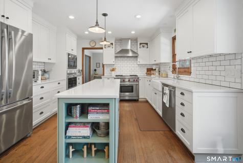 126 Rolling Hills Drive Fairfield CT 06824