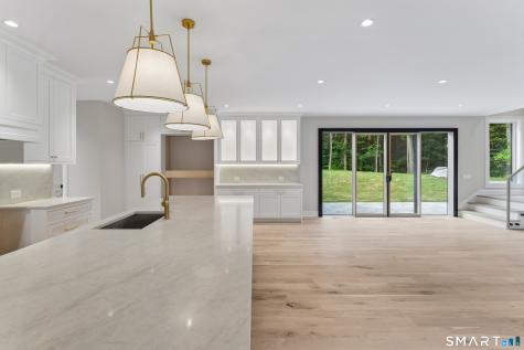 11 Oak Ridge Drive Newtown CT 06470