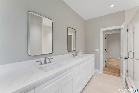 11 Oak Ridge Drive Newtown CT 06470