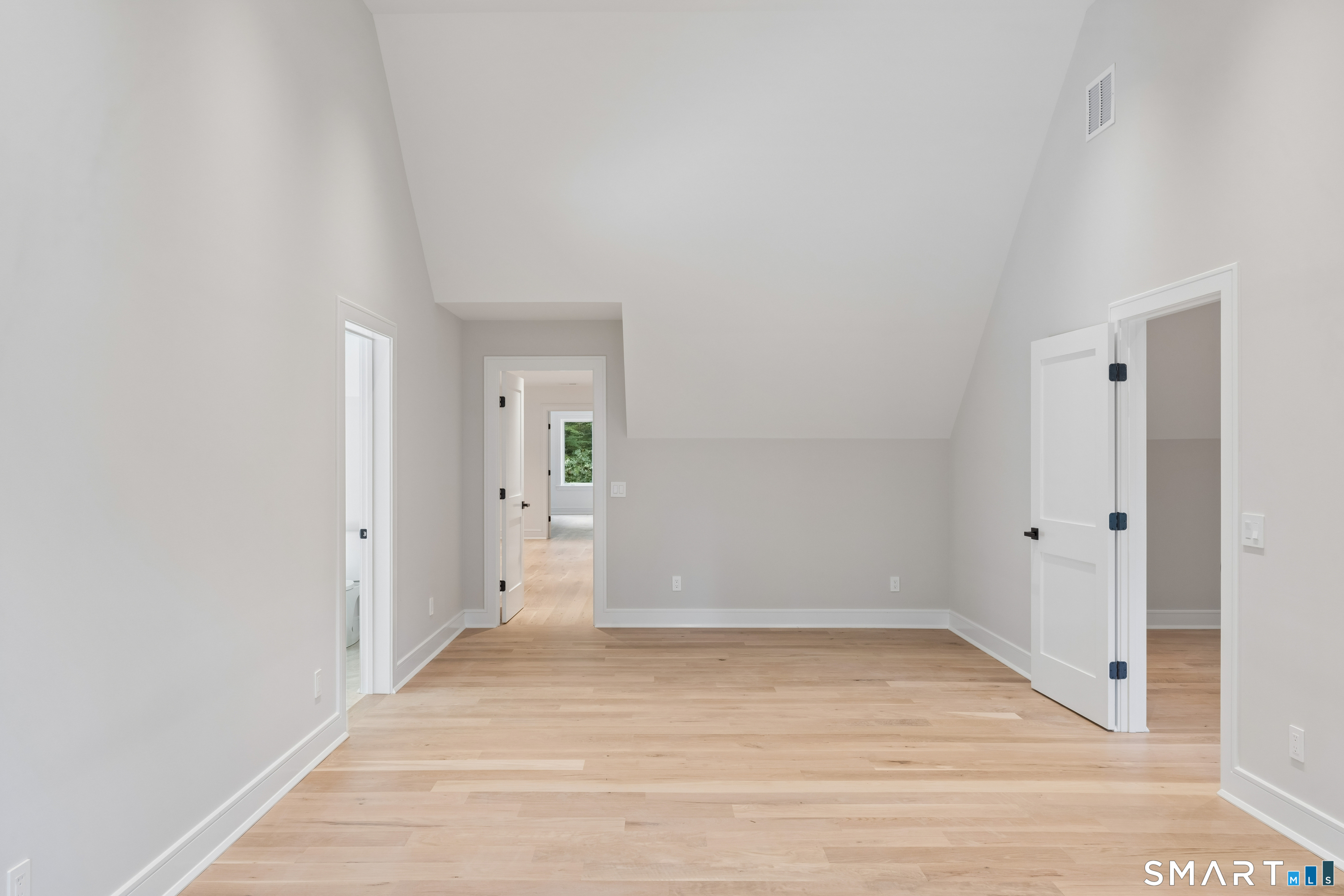 11 Oak Ridge Drive Newtown CT 06470