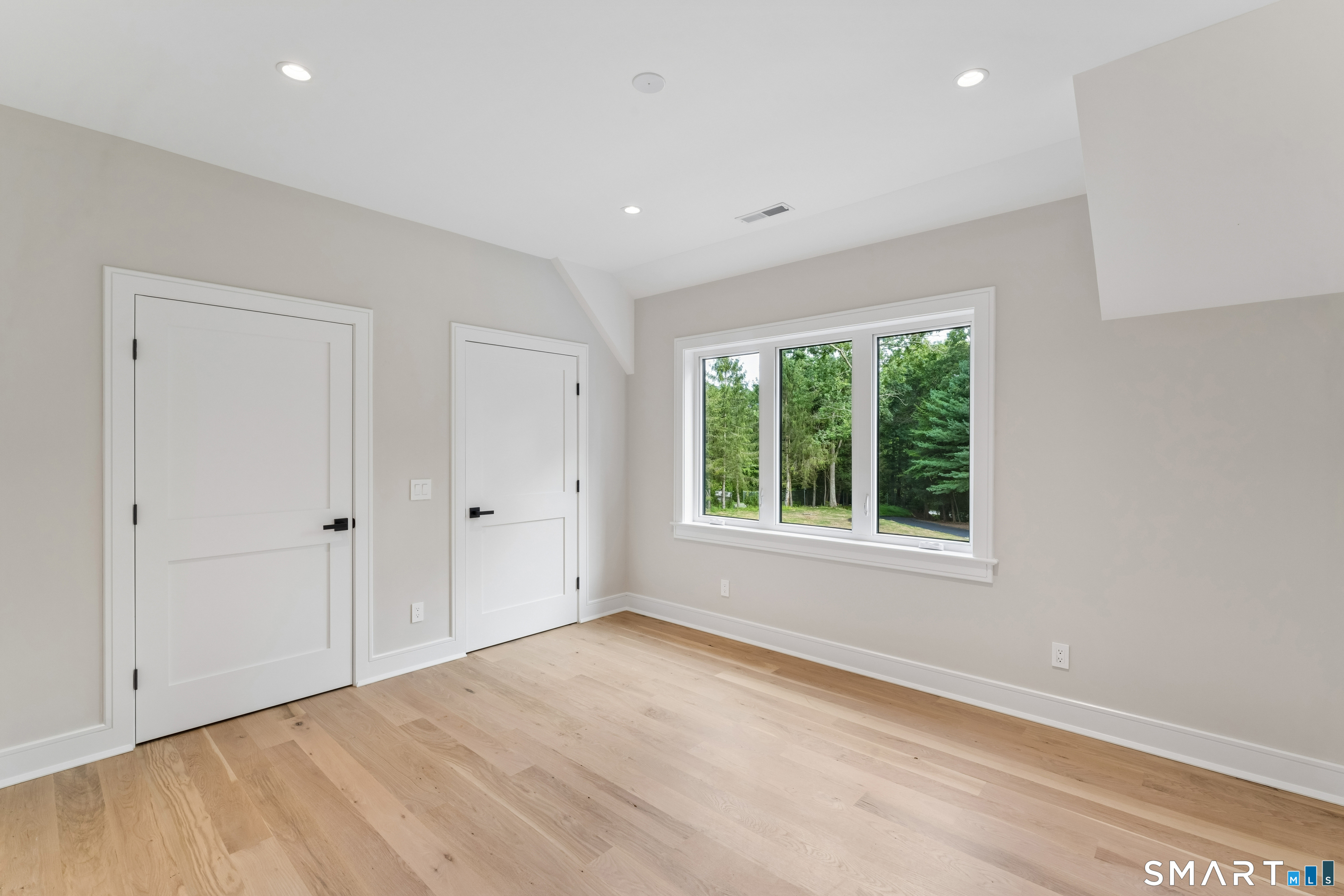 11 Oak Ridge Drive Newtown CT 06470