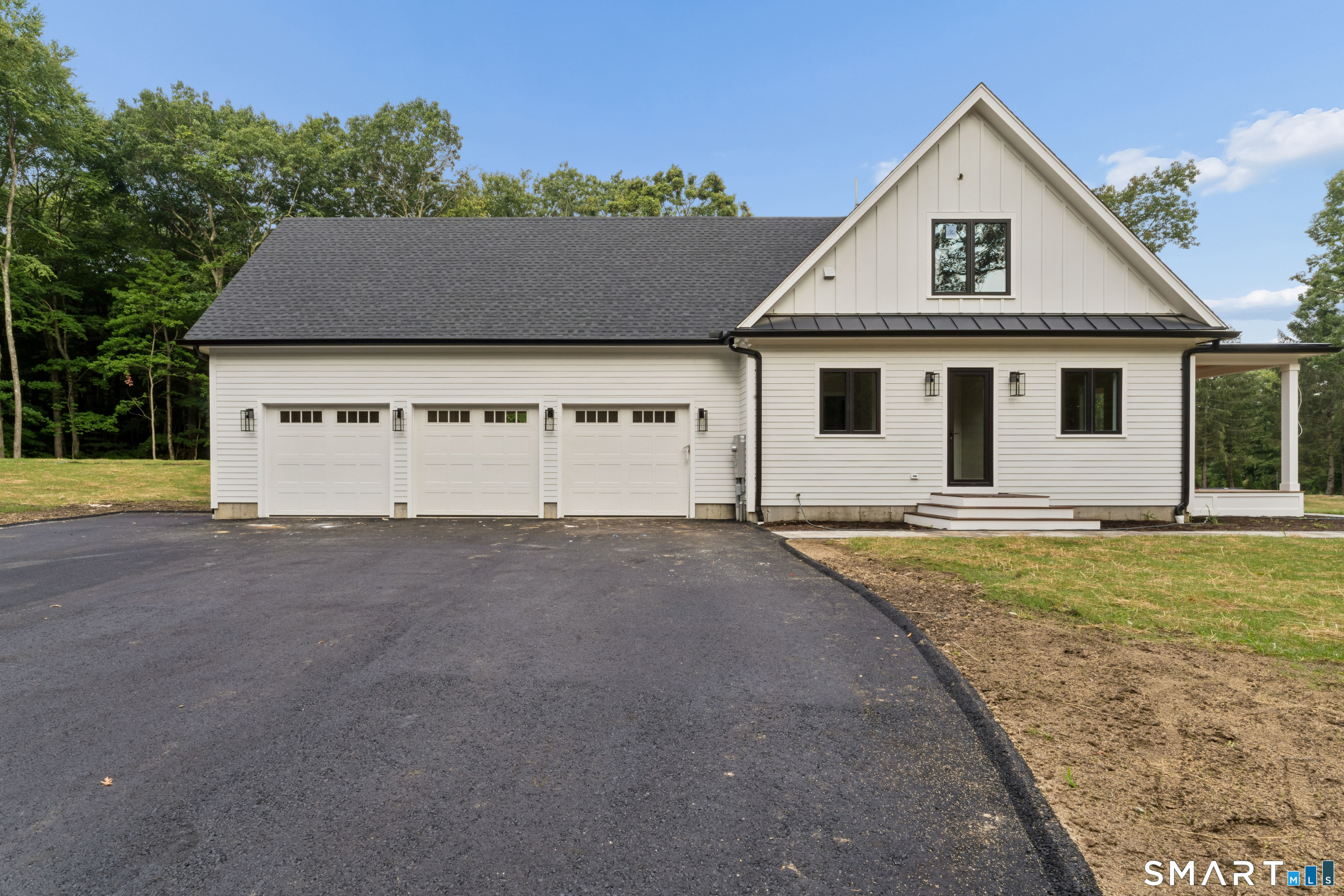 11 Oak Ridge Drive Newtown CT 06470
