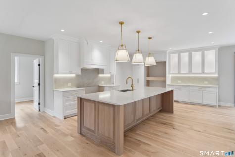 11 Oak Ridge Drive Newtown CT 06470