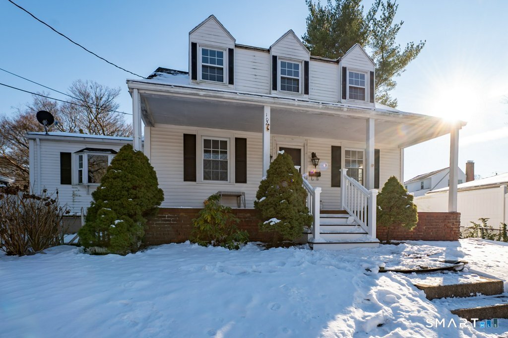 102 Chestnut Street West Haven CT 06516
