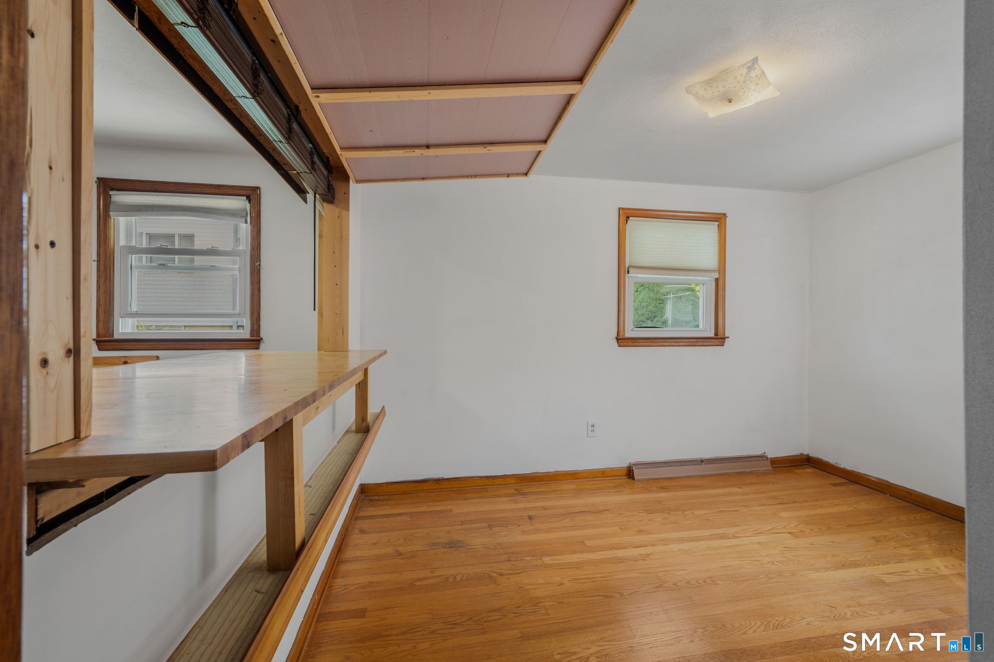 20 Sander Street New London CT 06320