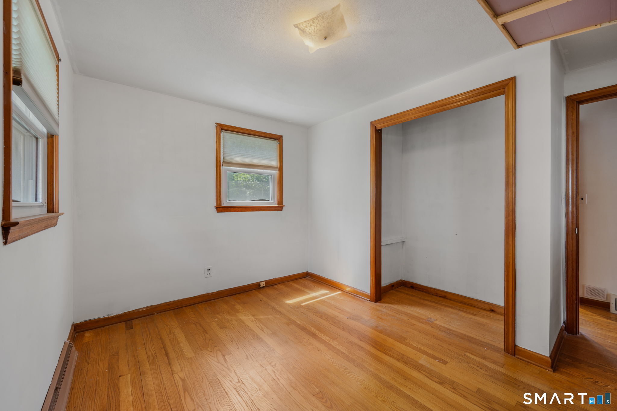 20 Sander Street New London CT 06320
