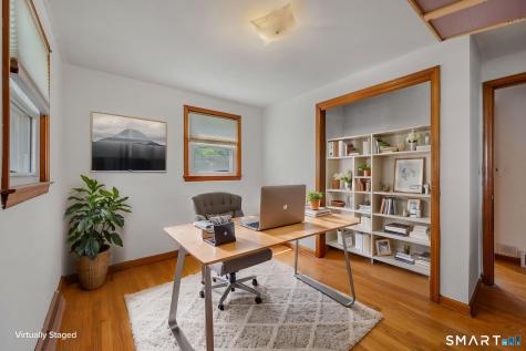 20 Sander Street New London CT 06320