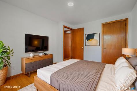 20 Sander Street New London CT 06320